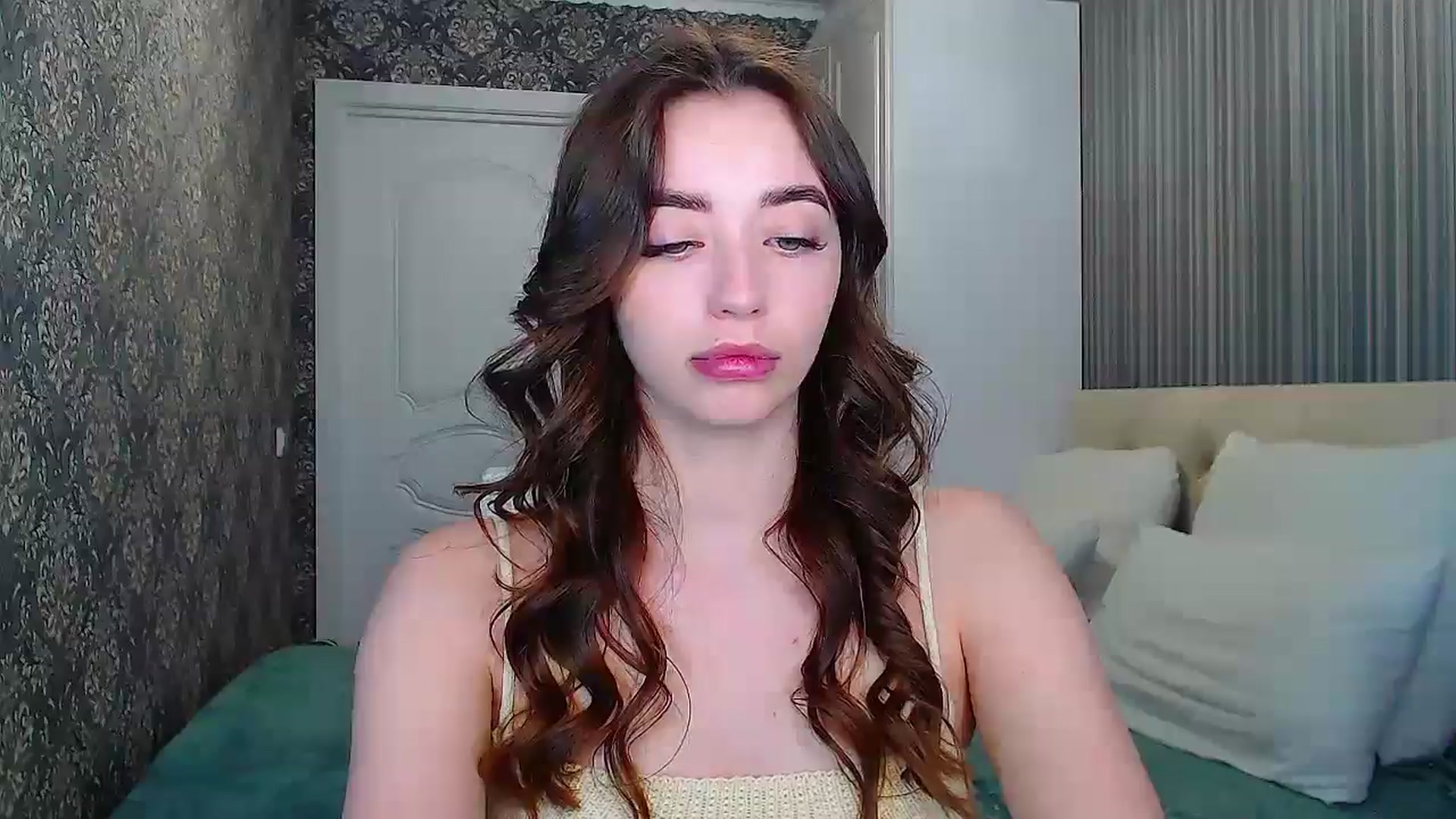 Gallery image thumbnail from EmeraldLilyyy's myfreecams stream on, 05/11/2024, 11:26 image 14 of 20