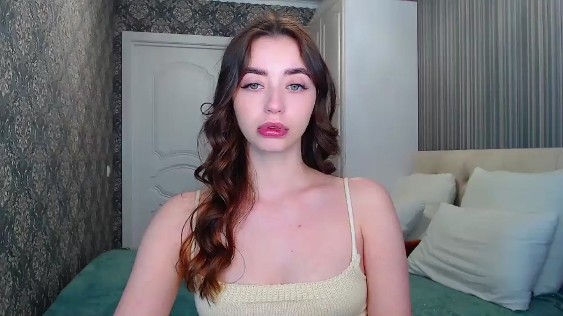 Gallery image thumbnail from EmeraldLilyyy's myfreecams stream on, 05/11/2024, 11:26 image 1 of 20