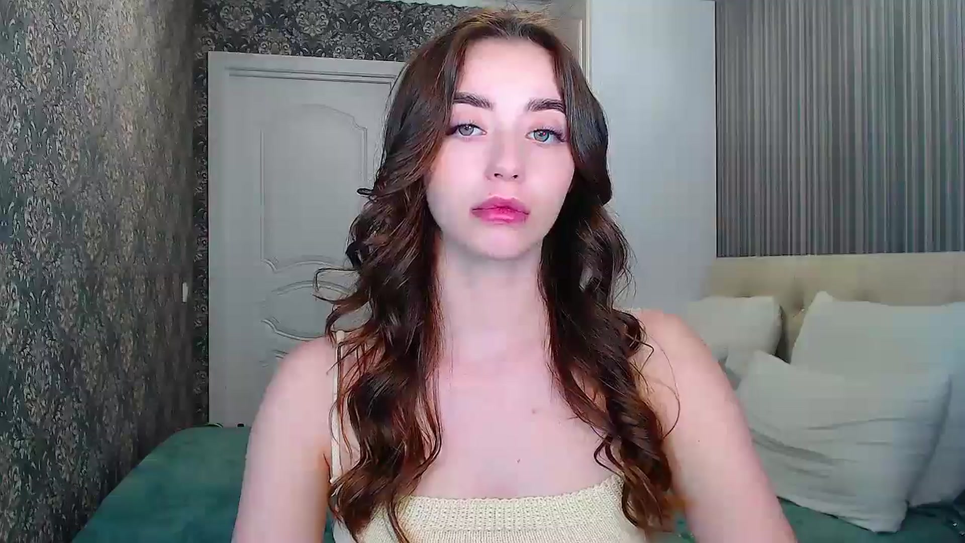 Gallery image thumbnail from EmeraldLilyyy's myfreecams stream on, 05/11/2024, 13:07 image 12 of 20