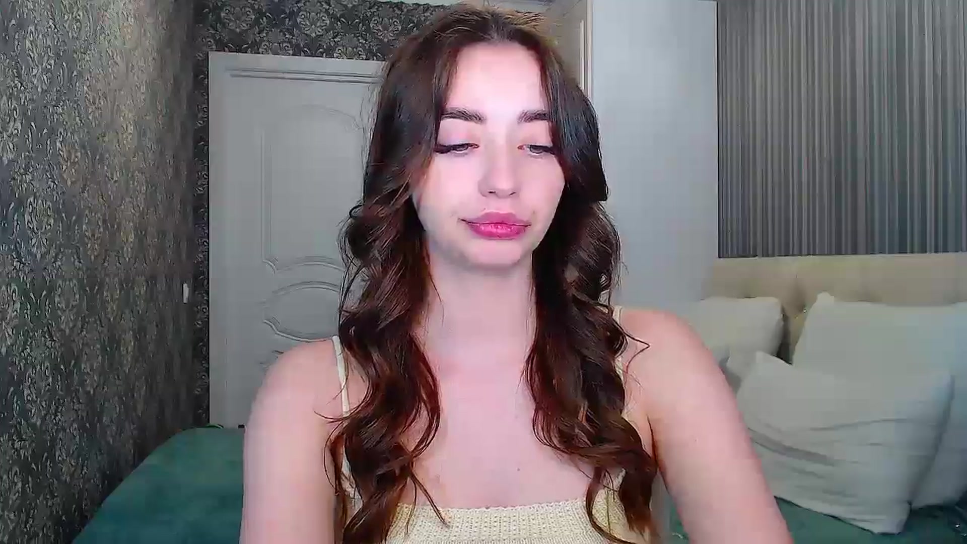 Gallery image thumbnail from EmeraldLilyyy's myfreecams stream on, 05/11/2024, 13:07 image 6 of 20