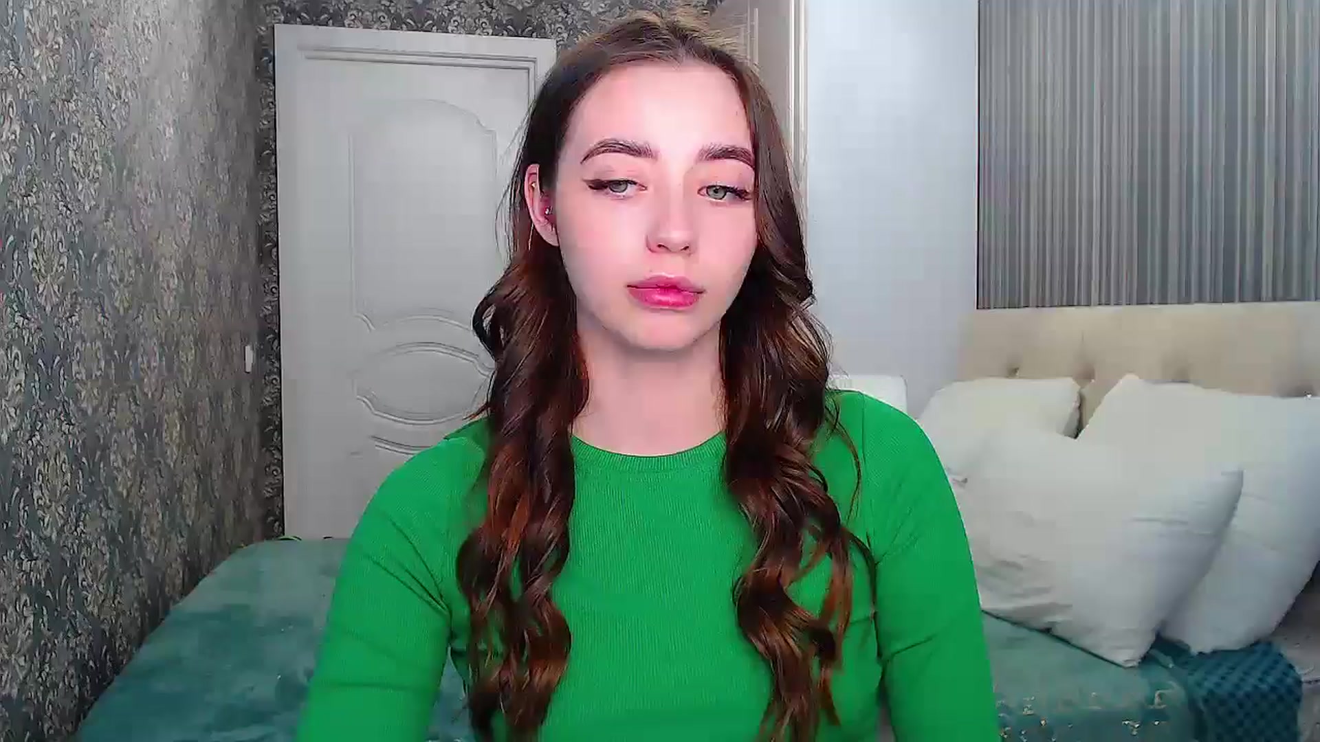 Gallery image thumbnail from EmeraldLilyyy's myfreecams stream on, 05/12/2024, 16:21 image 9 of 20