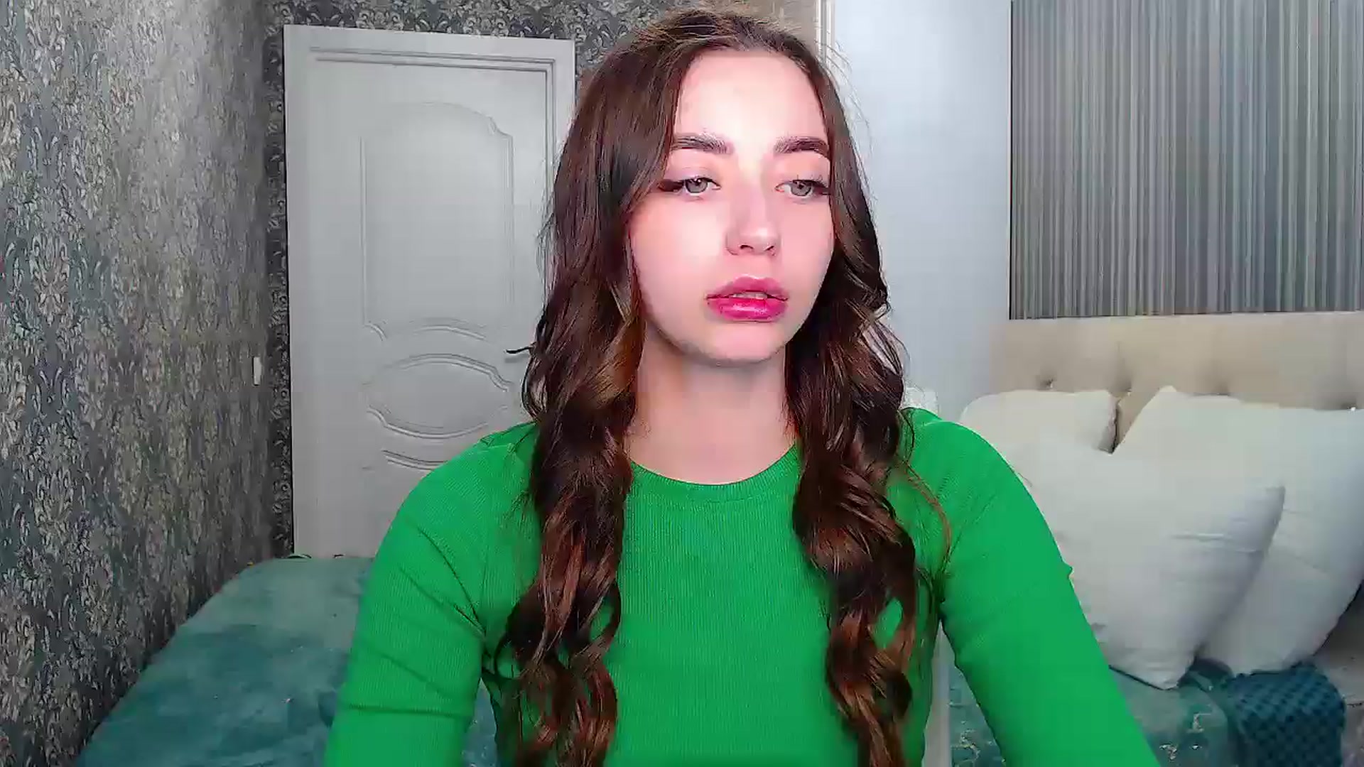 Gallery image thumbnail from EmeraldLilyyy's myfreecams stream on, 05/12/2024, 16:21 image 1 of 20