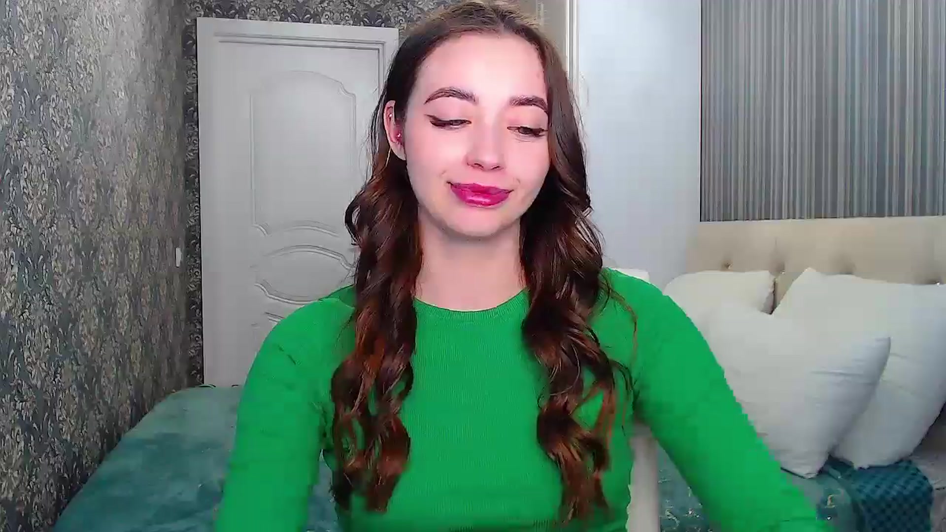 Gallery image thumbnail from EmeraldLilyyy's myfreecams stream on, 05/12/2024, 16:21 image 5 of 20