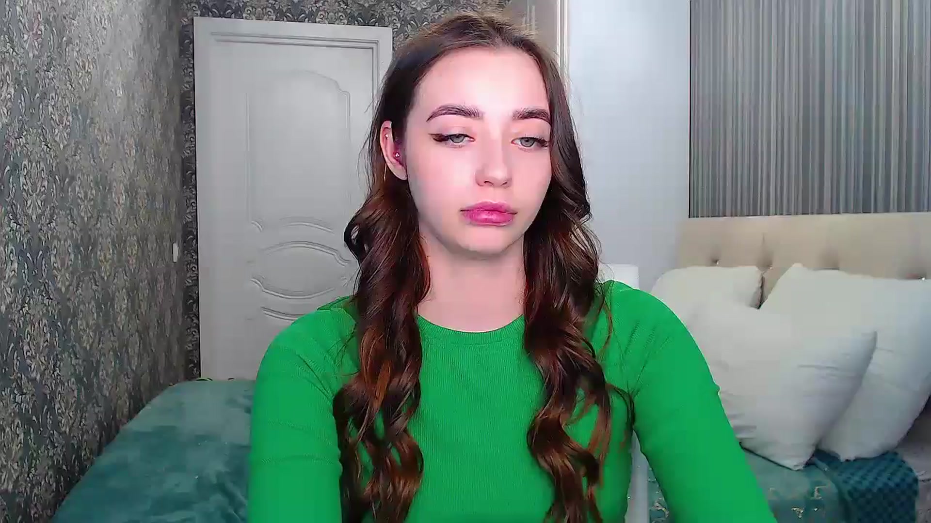 Gallery image thumbnail from EmeraldLilyyy's myfreecams stream on, 05/12/2024, 16:21 image 14 of 20