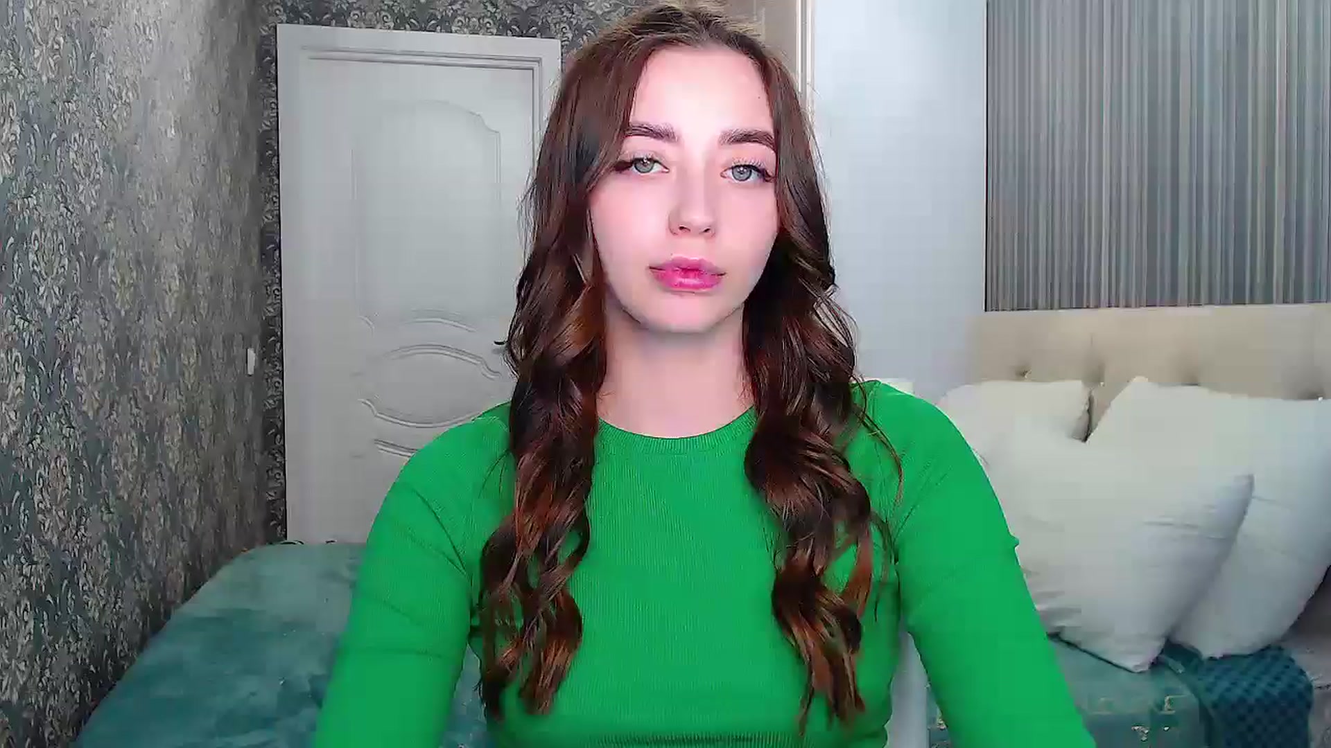 Gallery image thumbnail from EmeraldLilyyy's myfreecams stream on, 05/12/2024, 16:21 image 3 of 20