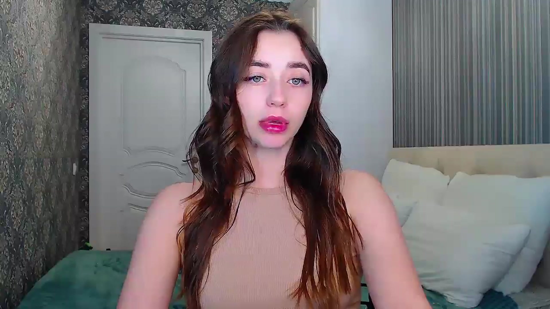 Gallery image thumbnail from EmeraldLilyyy's myfreecams stream on, 05/15/2024, 07:52 image 4 of 20