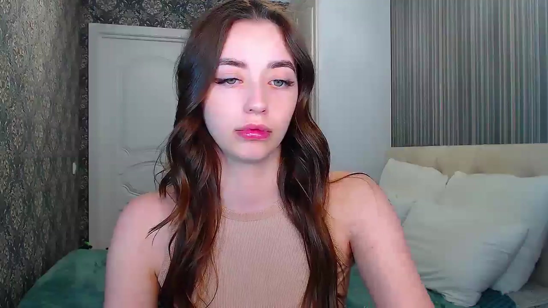 Gallery image thumbnail from EmeraldLilyyy's myfreecams stream on, 05/15/2024, 07:52 image 6 of 20