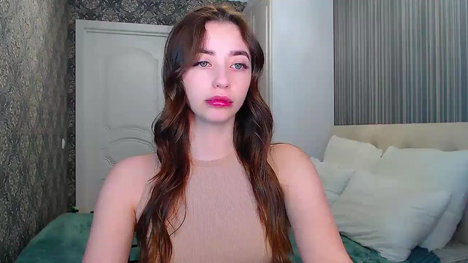 Gallery image thumbnail from EmeraldLilyyy's myfreecams stream on, 05/15/2024, 07:52 image 11 of 20