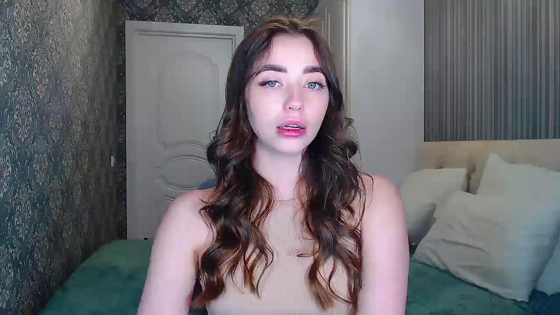 Gallery image thumbnail from EmeraldLilyyy's myfreecams stream on, 05/19/2024, 12:42 image 3 of 20