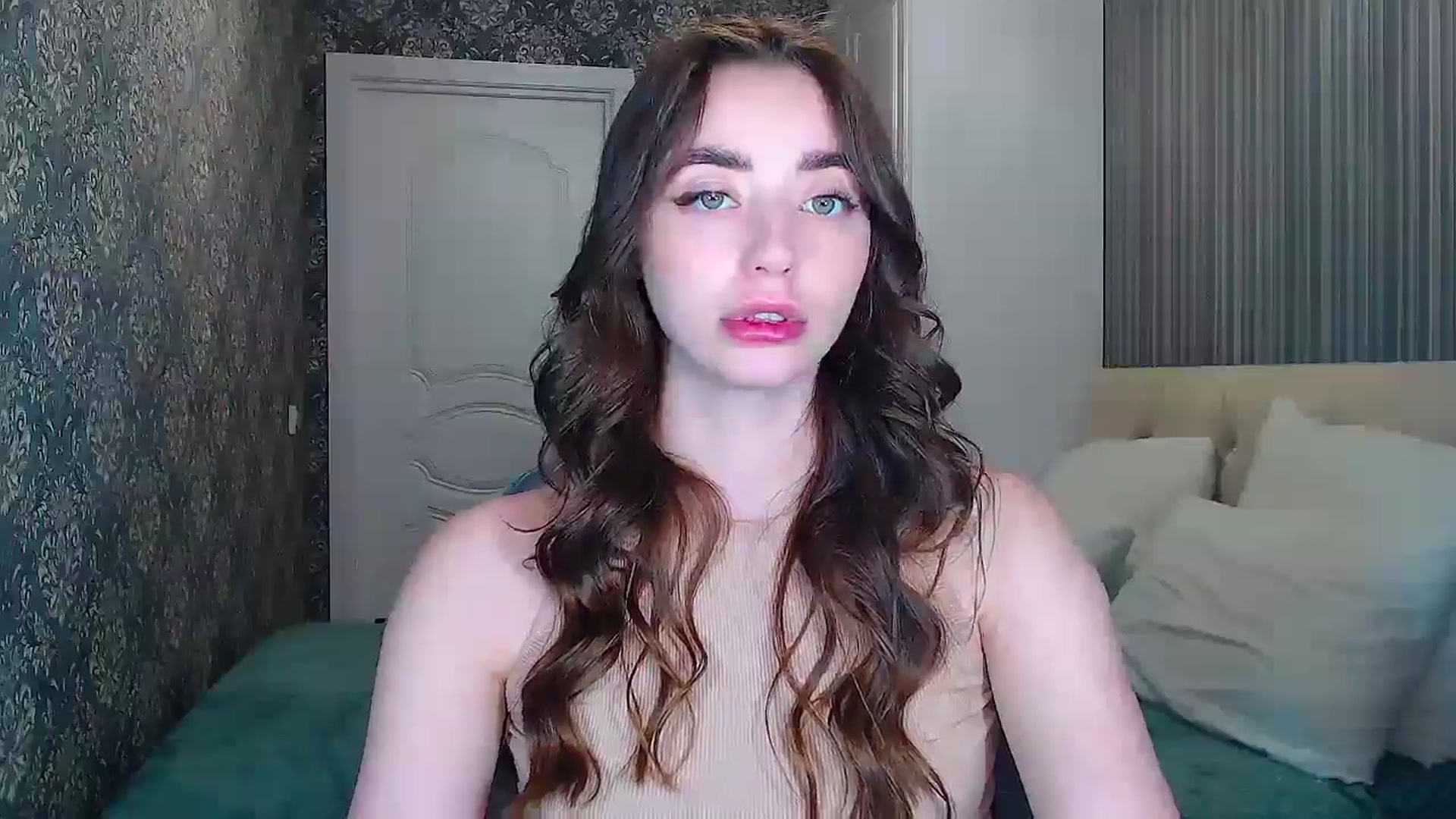 Gallery image thumbnail from EmeraldLilyyy's myfreecams stream on, 05/19/2024, 13:37 image 20 of 20