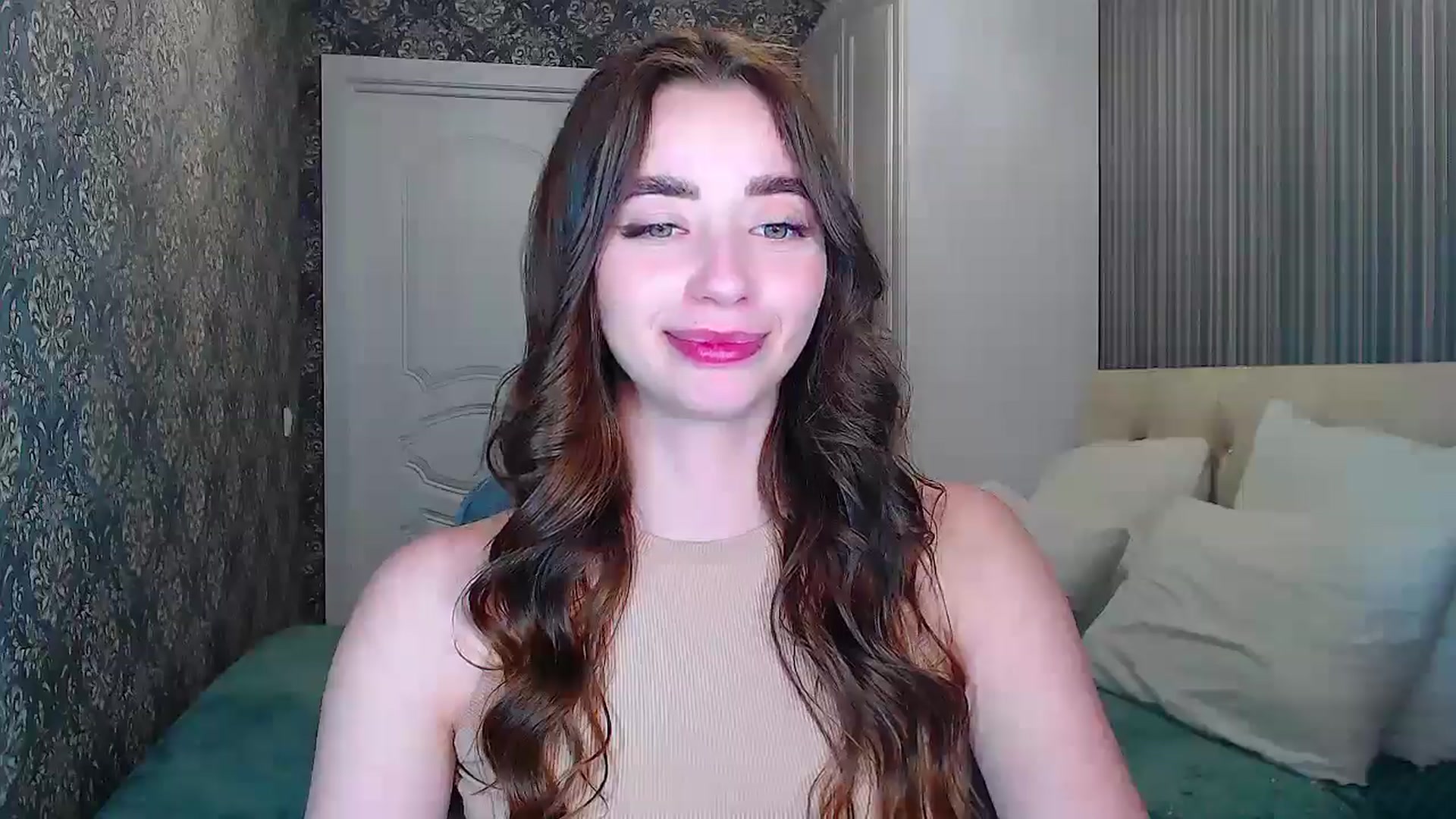 Gallery image thumbnail from EmeraldLilyyy's myfreecams stream on, 05/19/2024, 15:18 image 17 of 20