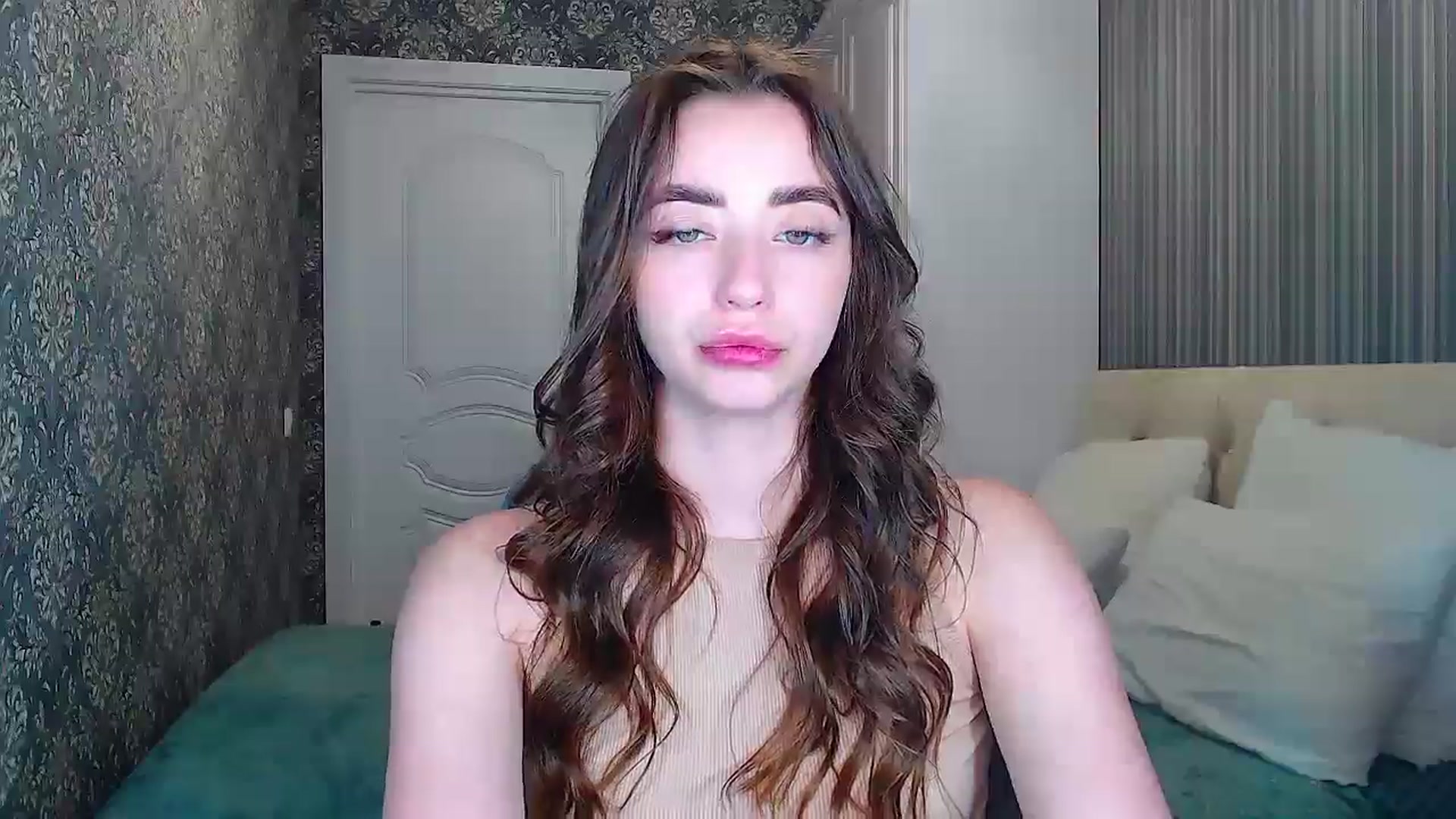 Gallery image thumbnail from EmeraldLilyyy's myfreecams stream on, 05/19/2024, 15:18 image 7 of 20