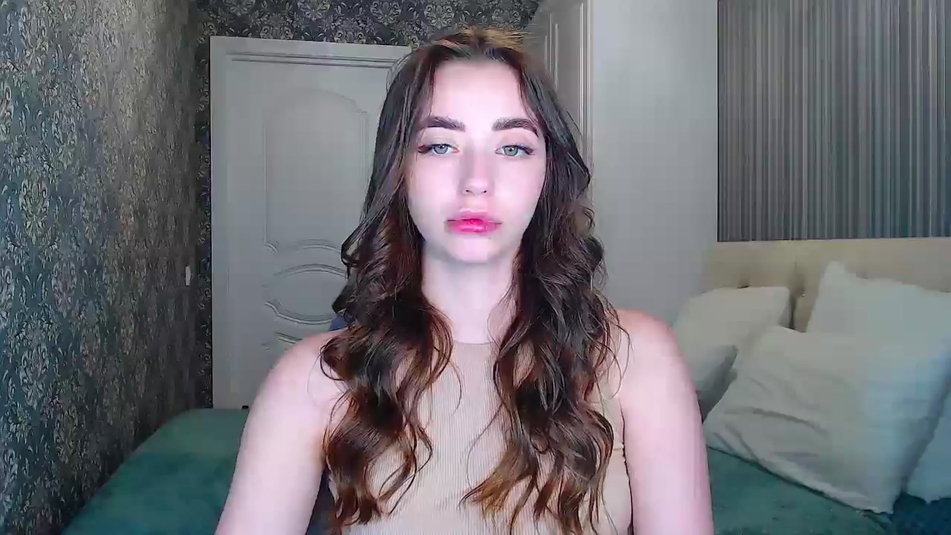 Gallery image thumbnail from EmeraldLilyyy's myfreecams stream on, 05/19/2024, 15:18 image 6 of 20