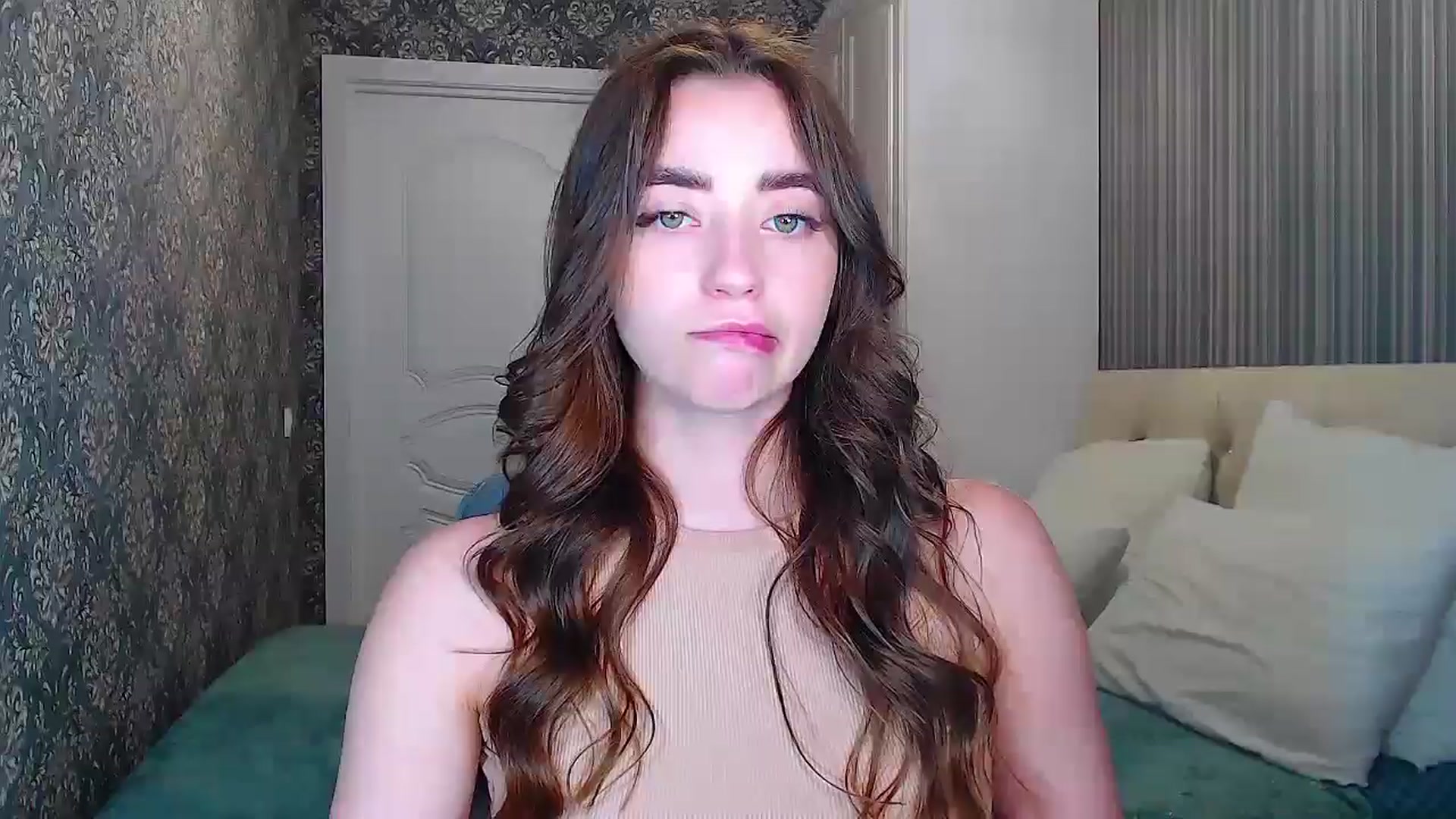 Gallery image thumbnail from EmeraldLilyyy's myfreecams stream on, 05/19/2024, 15:18 image 20 of 20