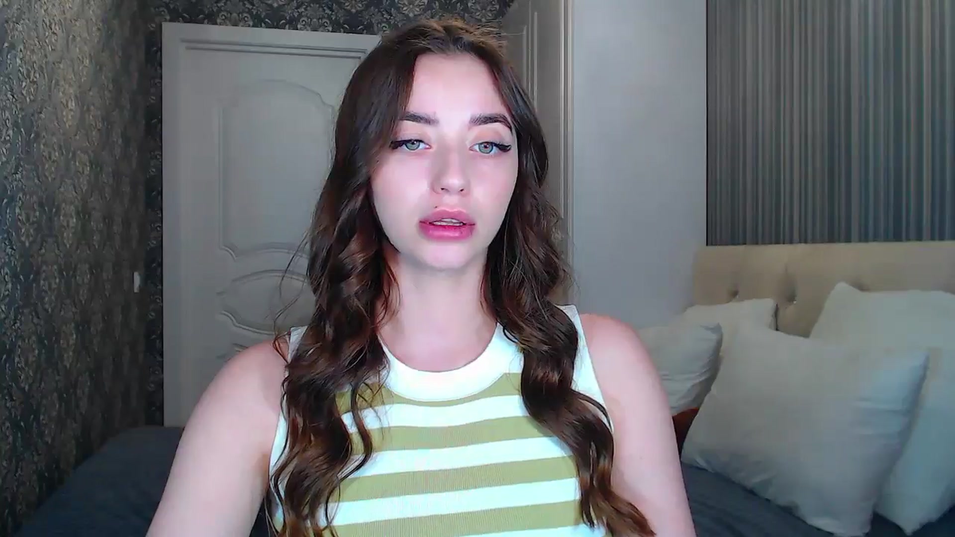 Gallery image thumbnail from EmeraldLilyyy's myfreecams stream on, 06/07/2024, 07:55 image 5 of 20