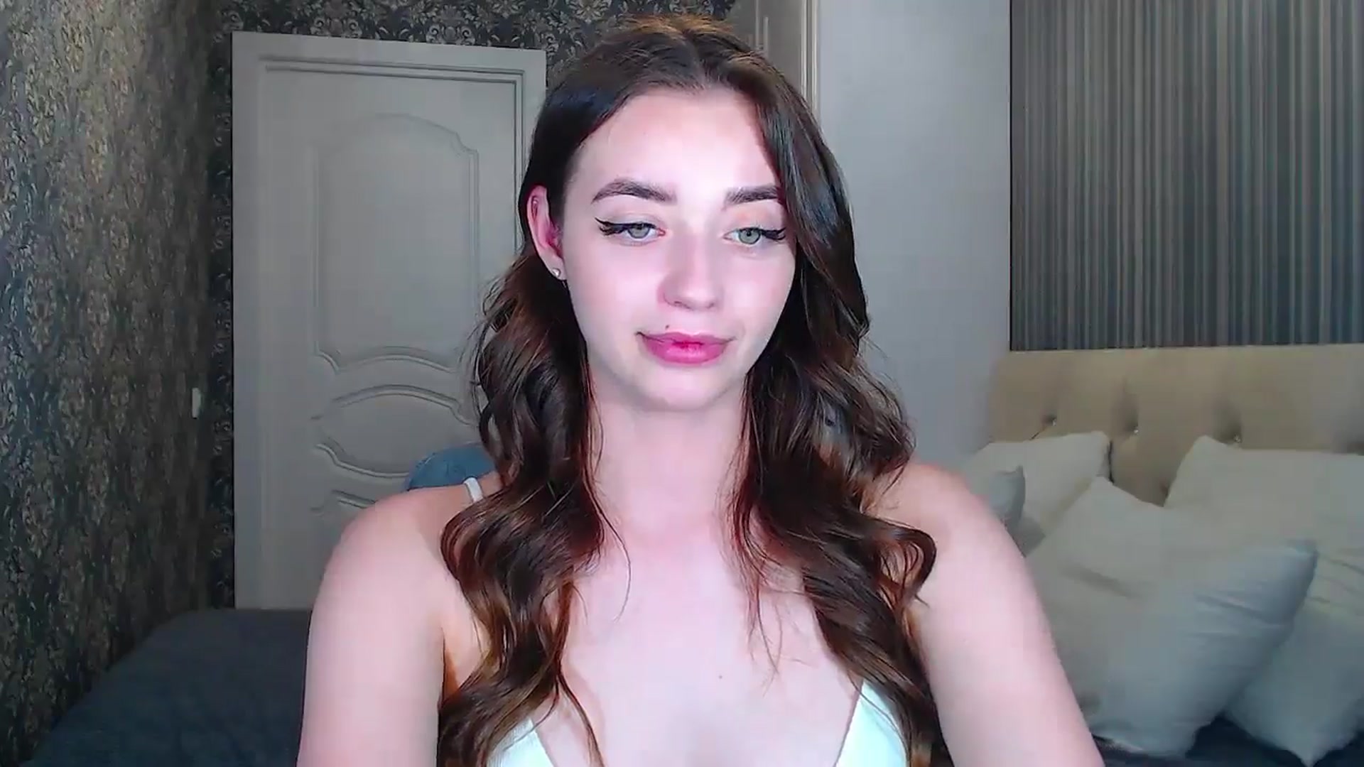 Gallery image thumbnail from EmeraldLilyyy's myfreecams stream on, 06/07/2024, 10:43 image 20 of 20