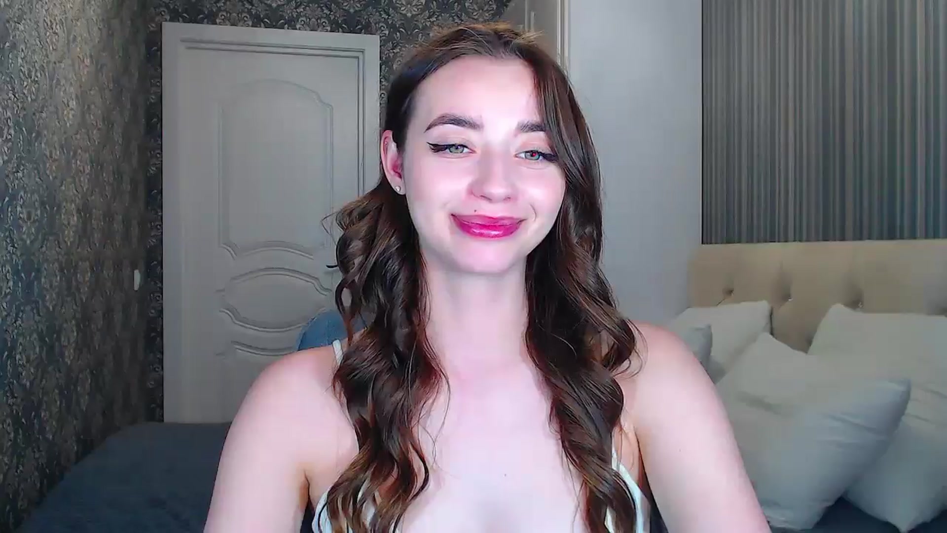 Gallery image thumbnail from EmeraldLilyyy's myfreecams stream on, 06/07/2024, 11:14 image 19 of 20