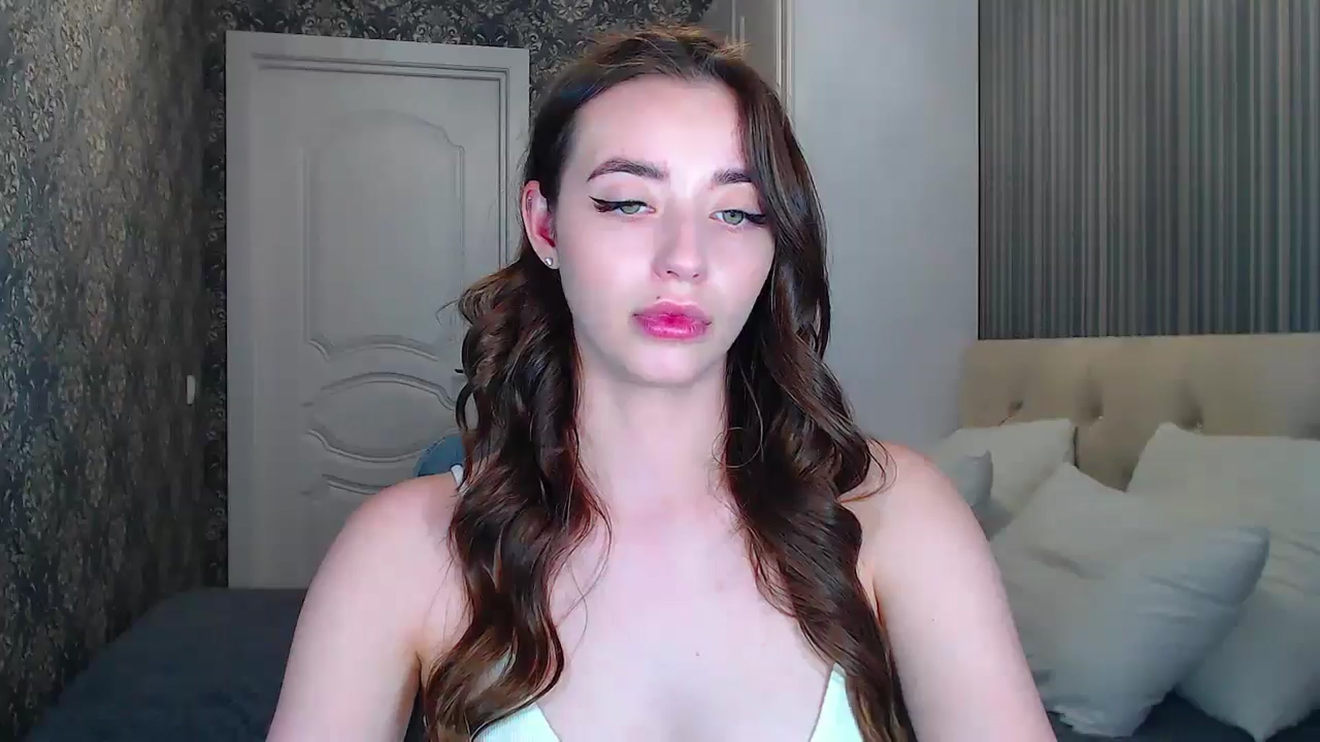 Gallery image thumbnail from EmeraldLilyyy's myfreecams stream on, 06/07/2024, 11:14 image 3 of 20
