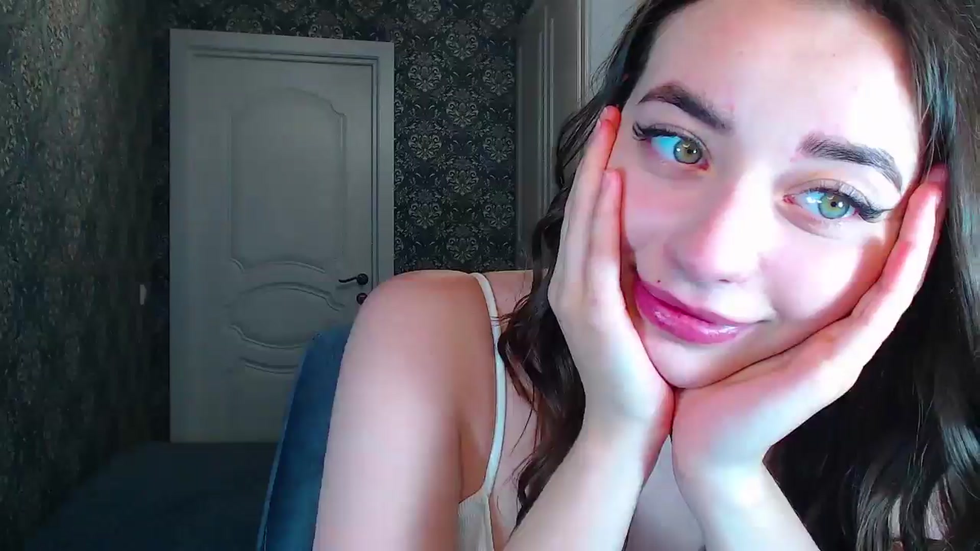 Gallery image thumbnail from EmeraldLilyyy's myfreecams stream on, 06/07/2024, 13:36 image 20 of 20