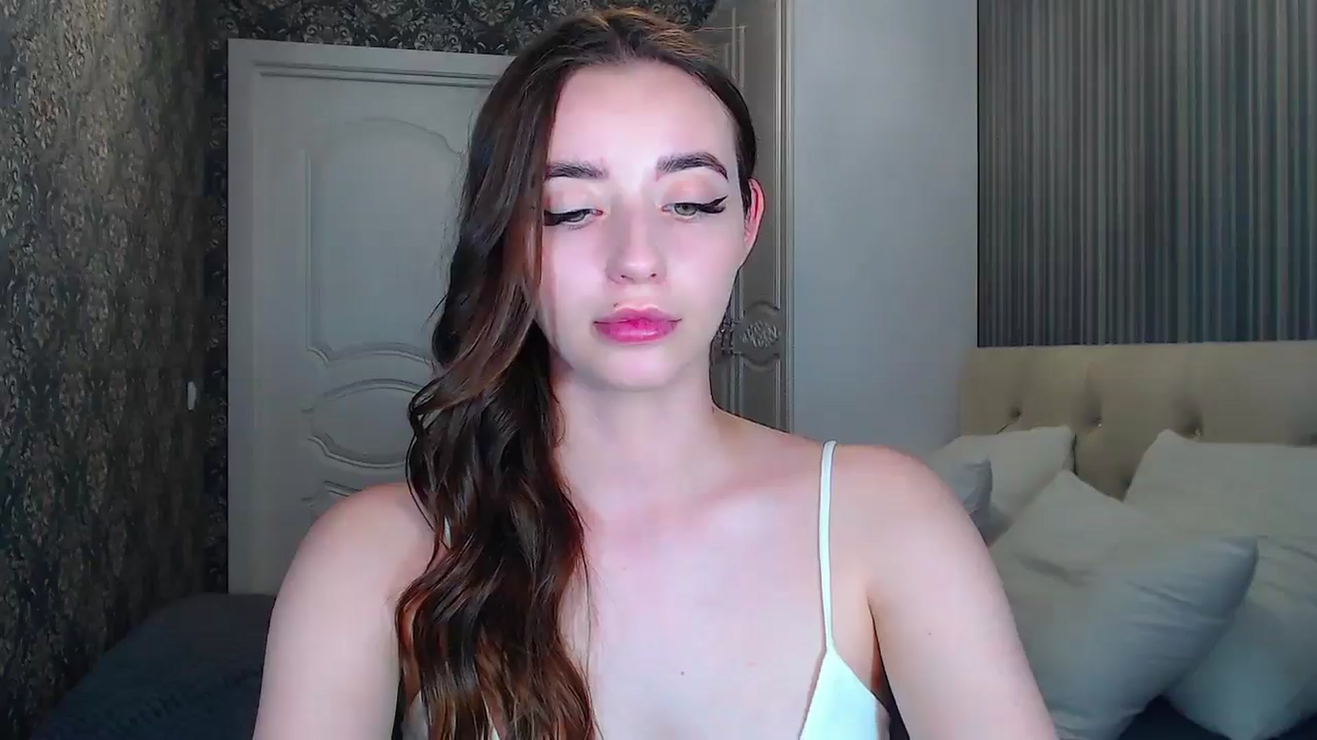 Gallery image thumbnail from EmeraldLilyyy's myfreecams stream on, 06/07/2024, 13:36 image 15 of 20