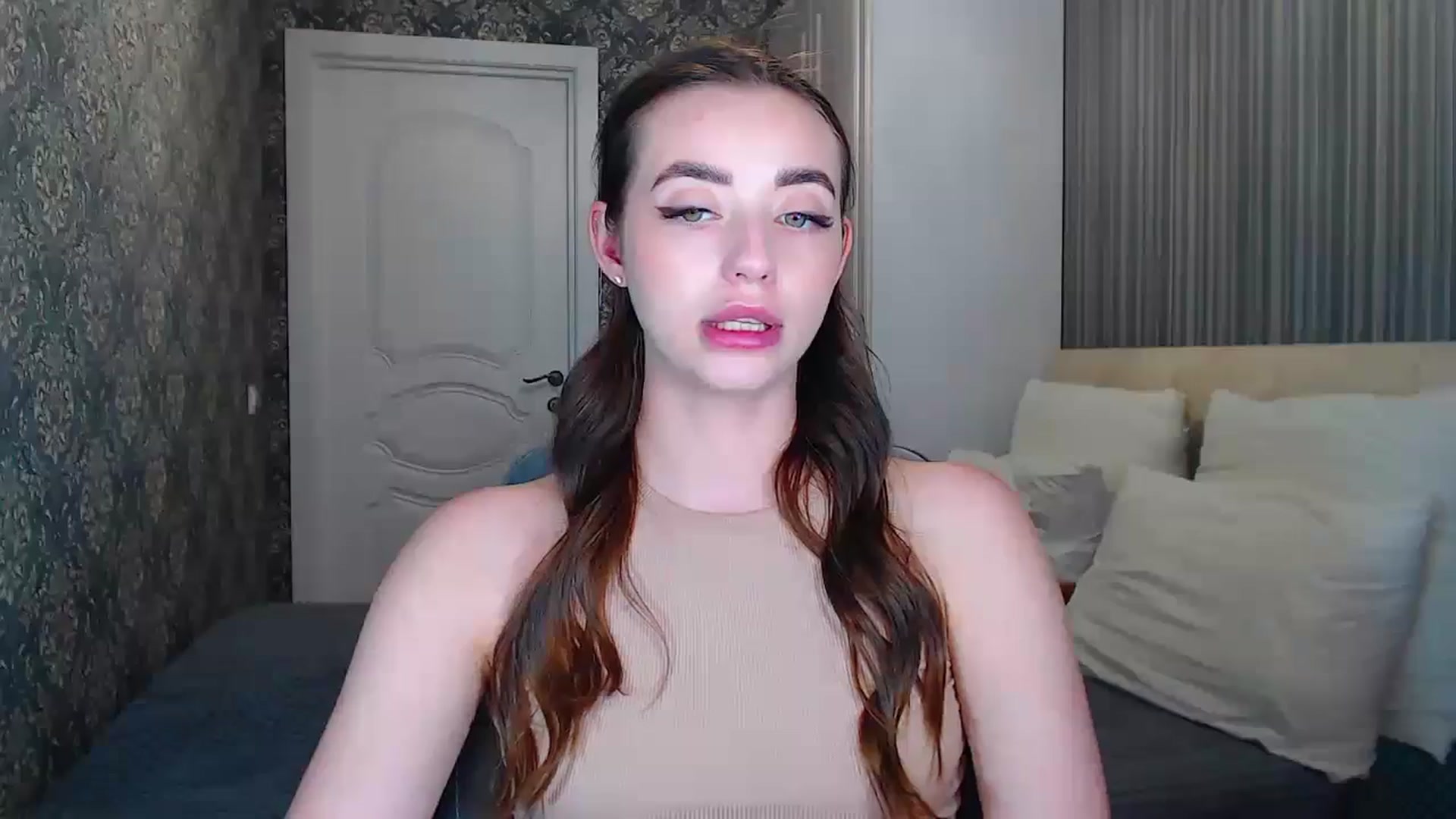 Gallery image thumbnail from EmeraldLilyyy's myfreecams stream on, 06/08/2024, 10:51 image 13 of 20