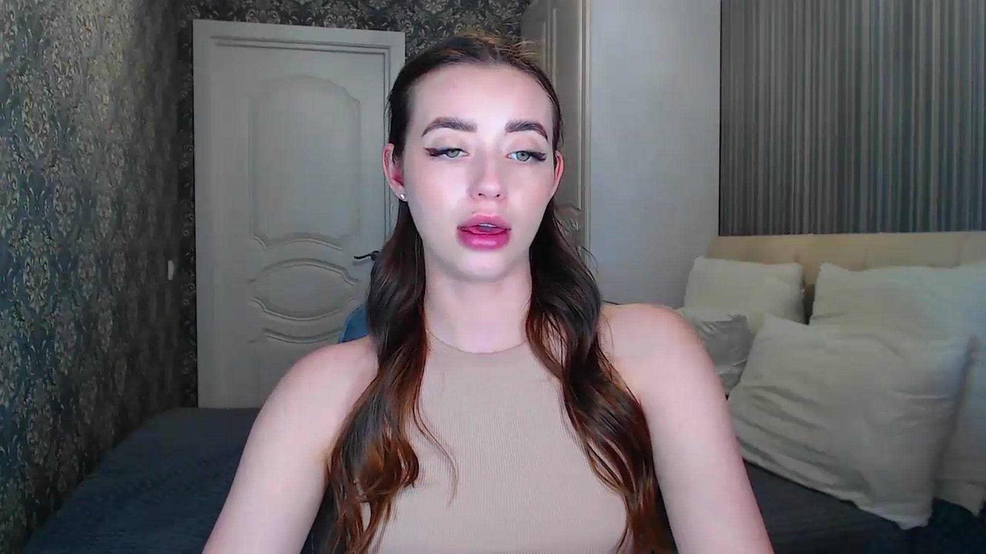 Gallery image thumbnail from EmeraldLilyyy's myfreecams stream on, 06/08/2024, 10:51 image 4 of 20