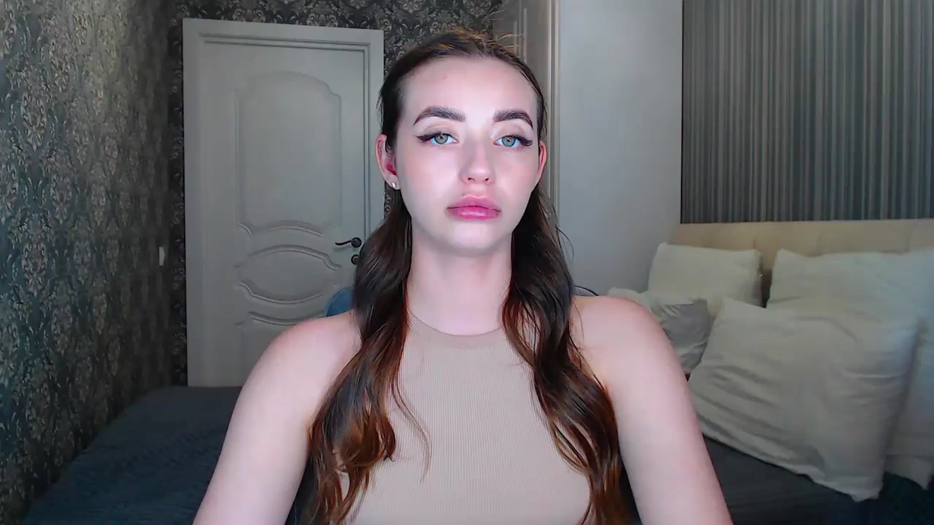Gallery image thumbnail from EmeraldLilyyy's myfreecams stream on, 06/08/2024, 10:51 image 5 of 20