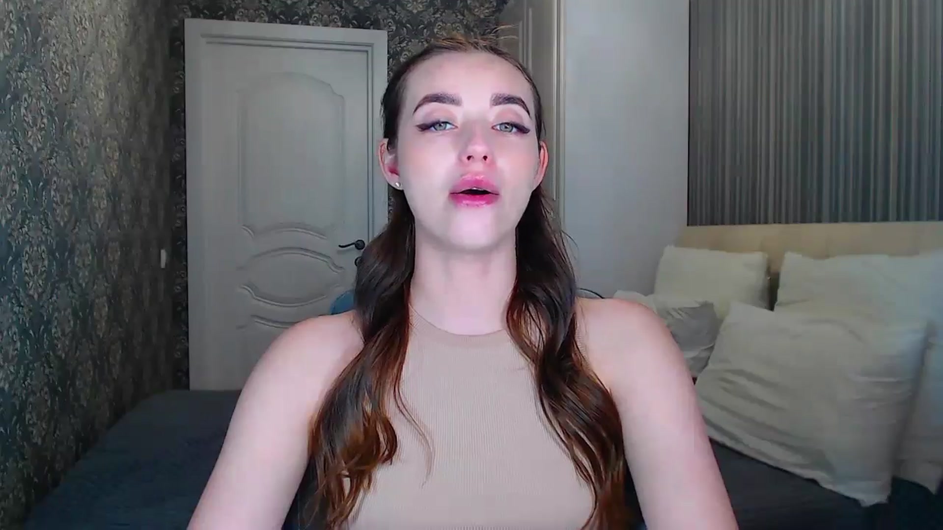 Gallery image thumbnail from EmeraldLilyyy's myfreecams stream on, 06/08/2024, 10:51 image 2 of 20
