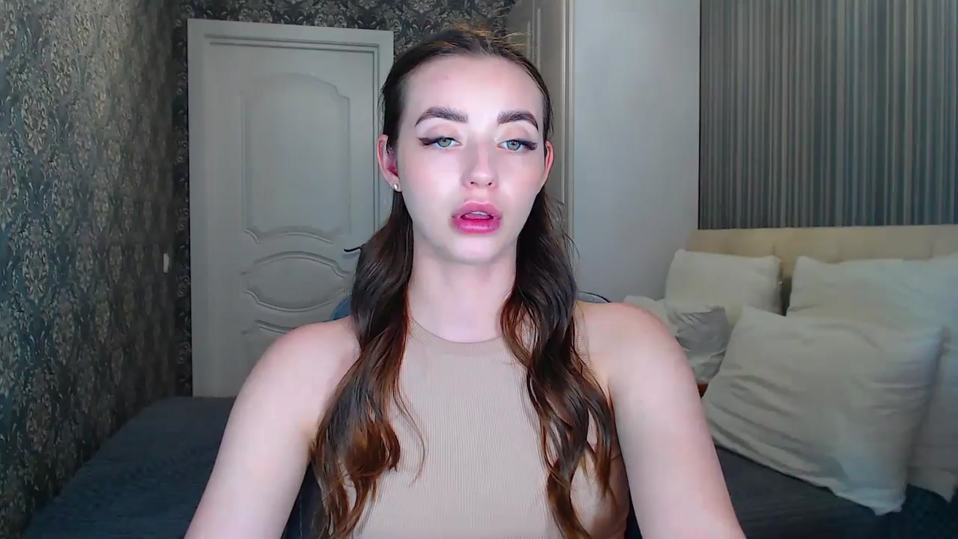 Gallery image thumbnail from EmeraldLilyyy's myfreecams stream on, 06/08/2024, 10:51 image 7 of 20