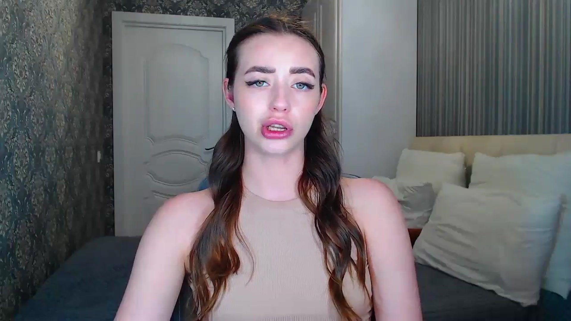 Gallery image thumbnail from EmeraldLilyyy's myfreecams stream on, 06/08/2024, 10:51 image 6 of 20