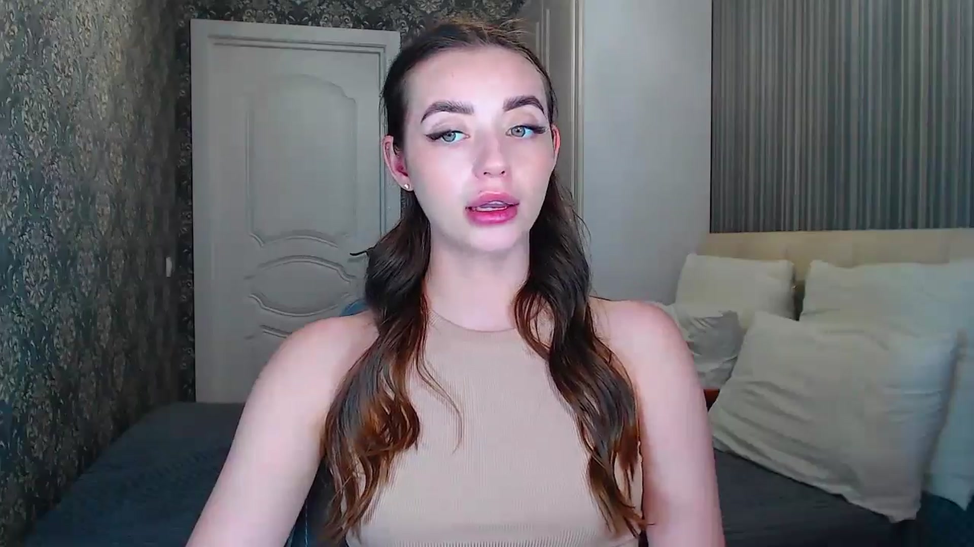 Gallery image thumbnail from EmeraldLilyyy's myfreecams stream on, 06/08/2024, 10:51 image 18 of 20