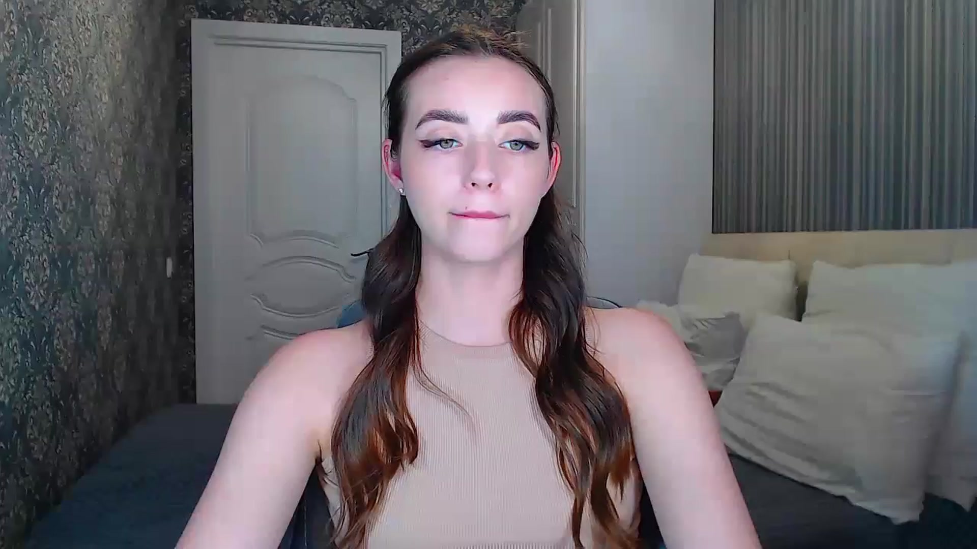 Gallery image thumbnail from EmeraldLilyyy's myfreecams stream on, 06/08/2024, 11:12 image 7 of 20