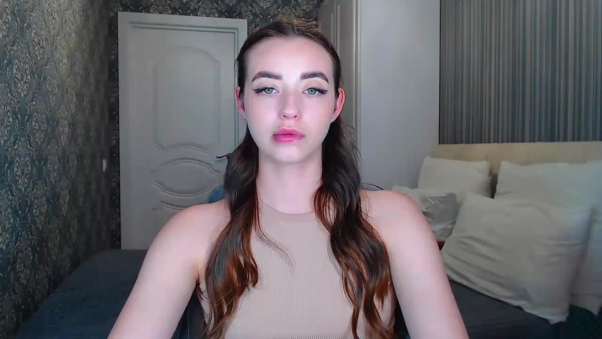 Gallery image thumbnail from EmeraldLilyyy's myfreecams stream on, 06/08/2024, 11:12 image 10 of 20