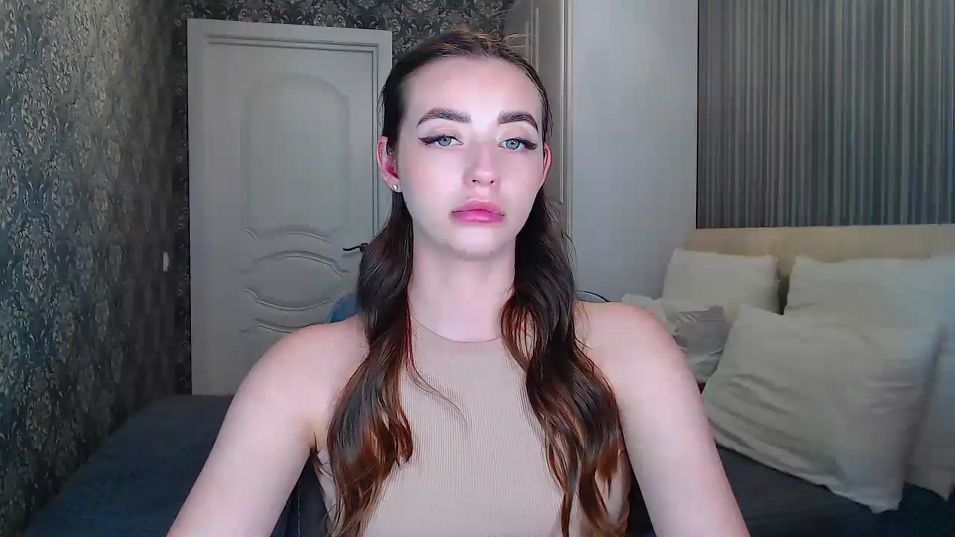 Gallery image thumbnail from EmeraldLilyyy's myfreecams stream on, 06/08/2024, 11:12 image 6 of 20