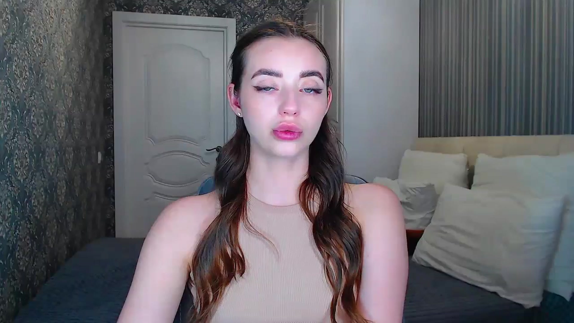 Gallery image thumbnail from EmeraldLilyyy's myfreecams stream on, 06/08/2024, 11:12 image 13 of 20