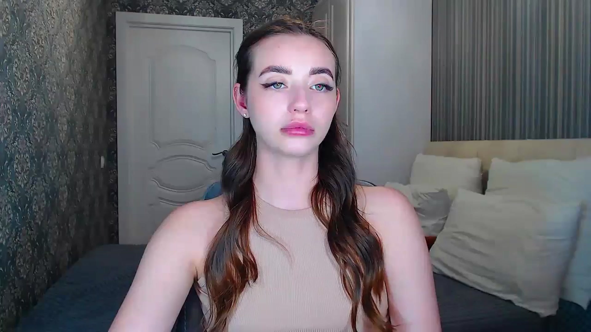 Gallery image thumbnail from EmeraldLilyyy's myfreecams stream on, 06/08/2024, 11:12 image 3 of 20