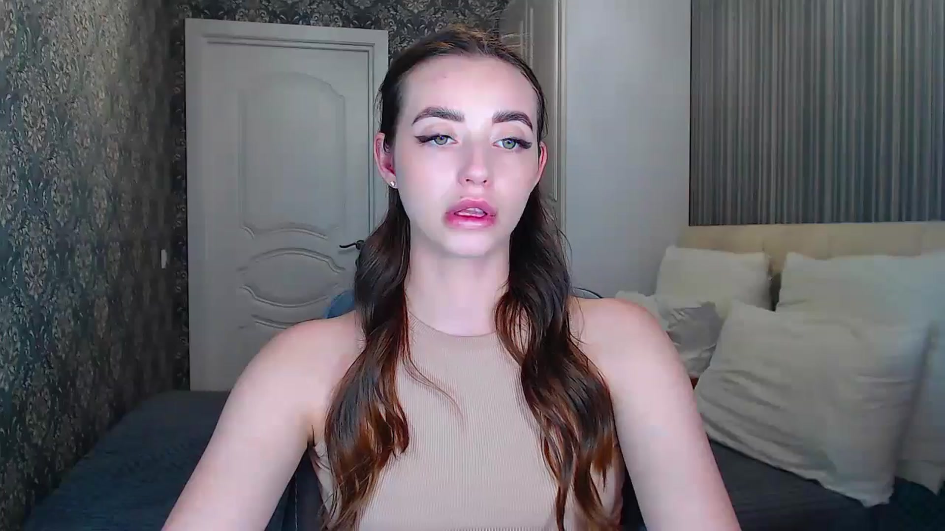 Gallery image thumbnail from EmeraldLilyyy's myfreecams stream on, 06/08/2024, 11:12 image 5 of 20