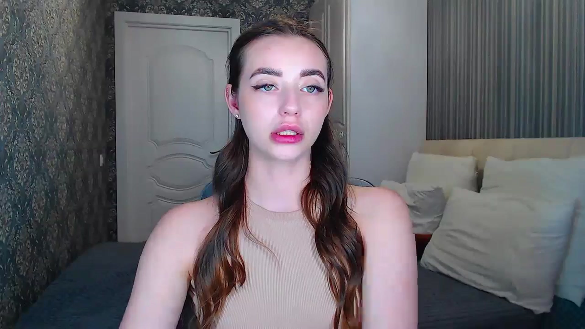 Gallery image thumbnail from EmeraldLilyyy's myfreecams stream on, 06/08/2024, 11:12 image 12 of 20