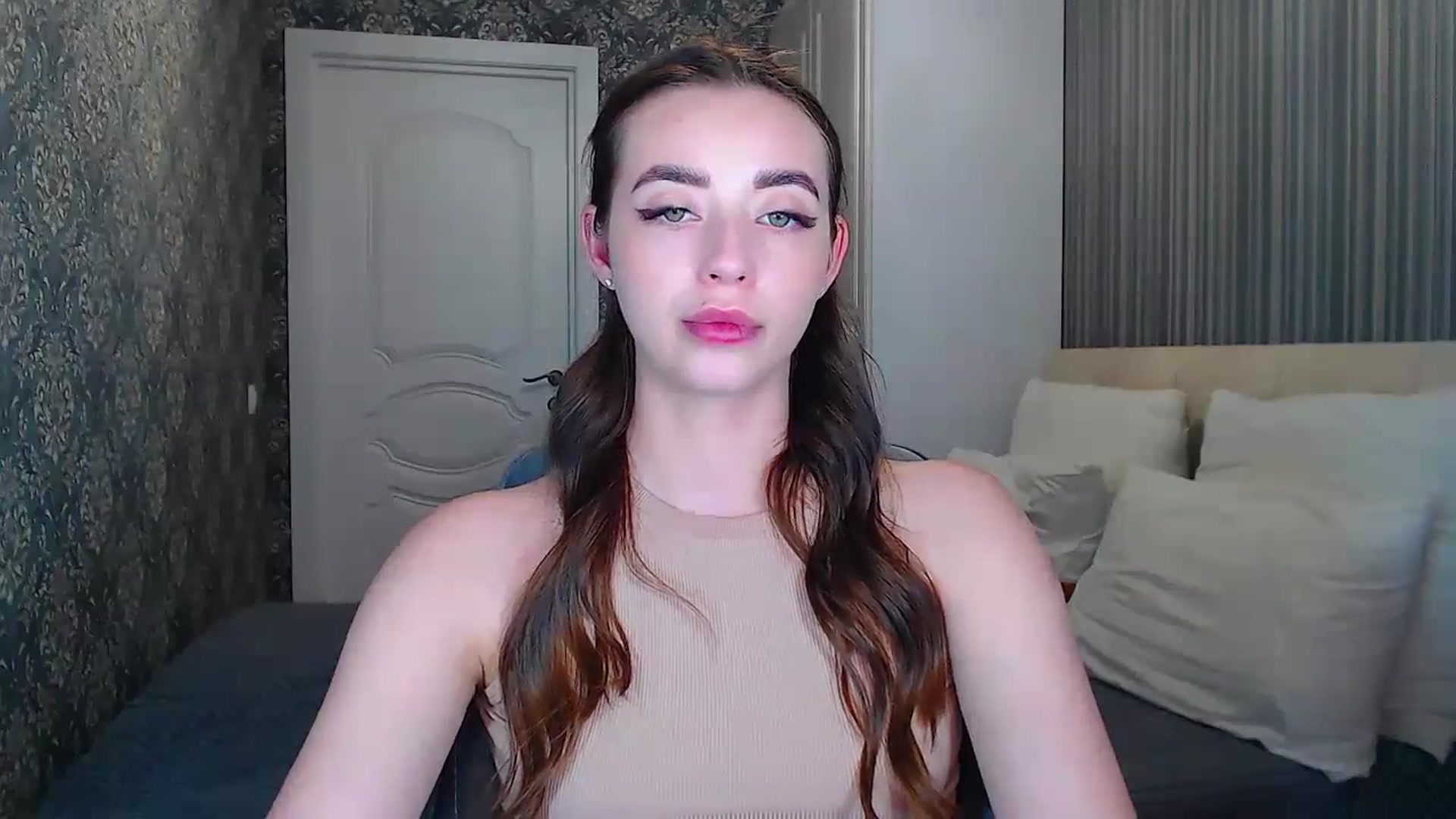Gallery image thumbnail from EmeraldLilyyy's myfreecams stream on, 06/08/2024, 11:12 image 8 of 20