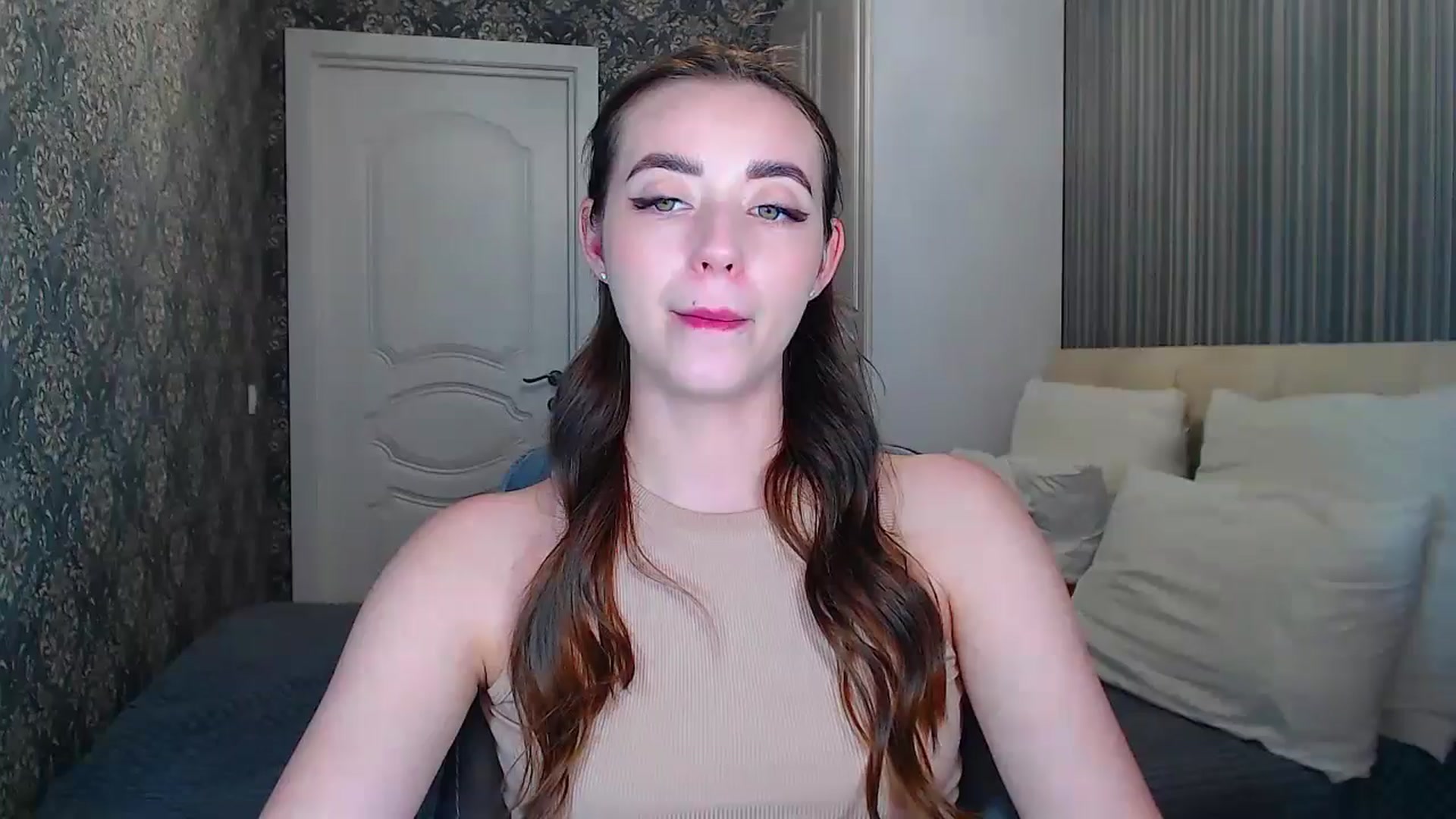 Gallery image thumbnail from EmeraldLilyyy's myfreecams stream on, 06/08/2024, 11:12 image 1 of 20