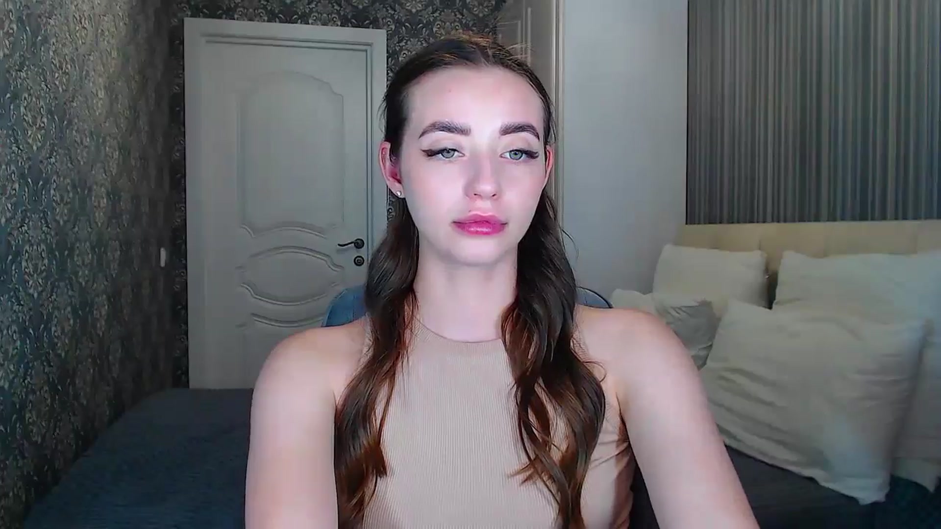 Gallery image thumbnail from EmeraldLilyyy's myfreecams stream on, 06/08/2024, 11:46 image 13 of 20