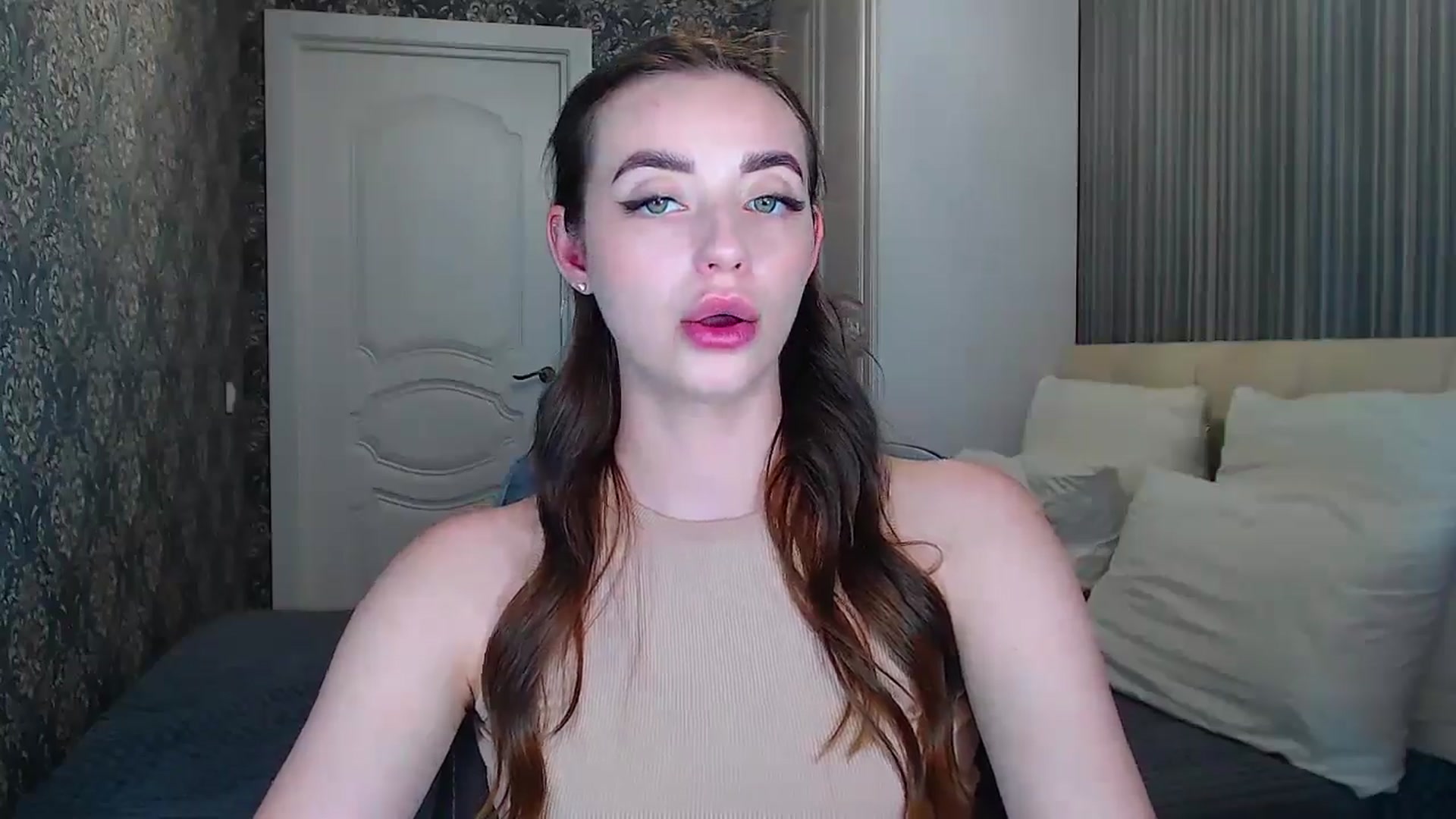 Gallery image thumbnail from EmeraldLilyyy's myfreecams stream on, 06/08/2024, 11:46 image 20 of 20