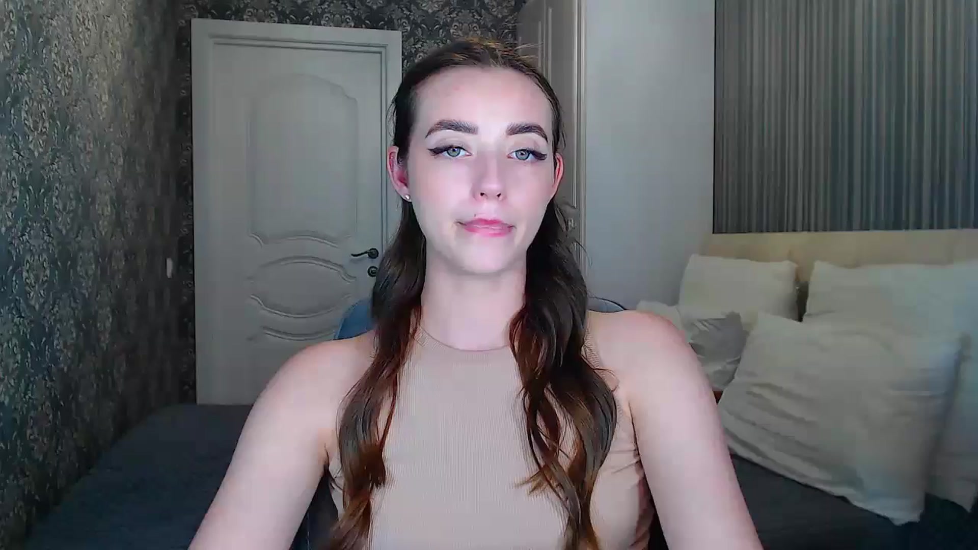 Gallery image thumbnail from EmeraldLilyyy's myfreecams stream on, 06/08/2024, 11:46 image 11 of 20