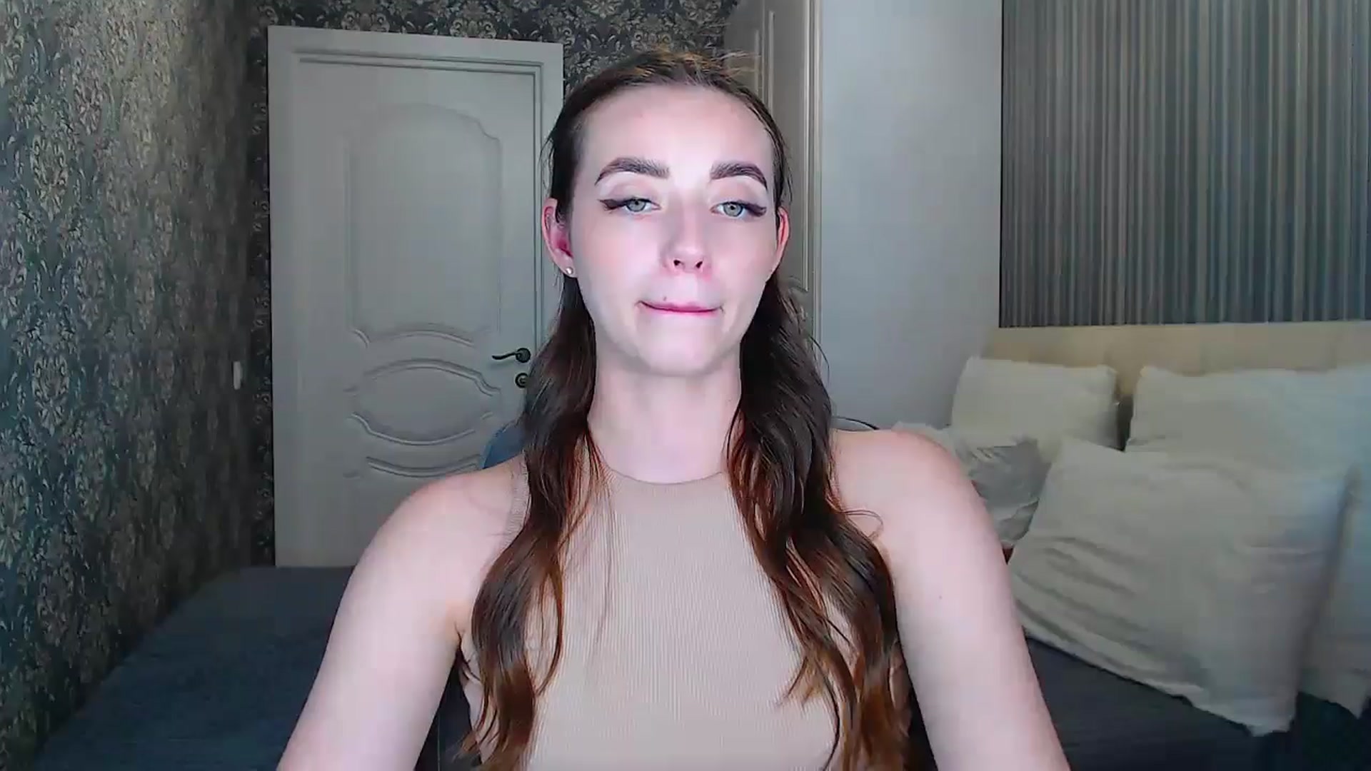 Gallery image thumbnail from EmeraldLilyyy's myfreecams stream on, 06/08/2024, 11:46 image 16 of 20