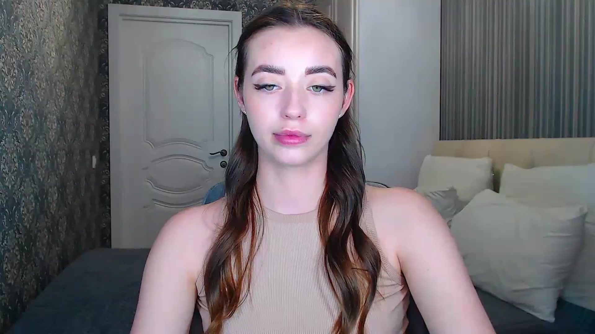 Gallery image thumbnail from EmeraldLilyyy's myfreecams stream on, 06/08/2024, 12:58 image 16 of 20