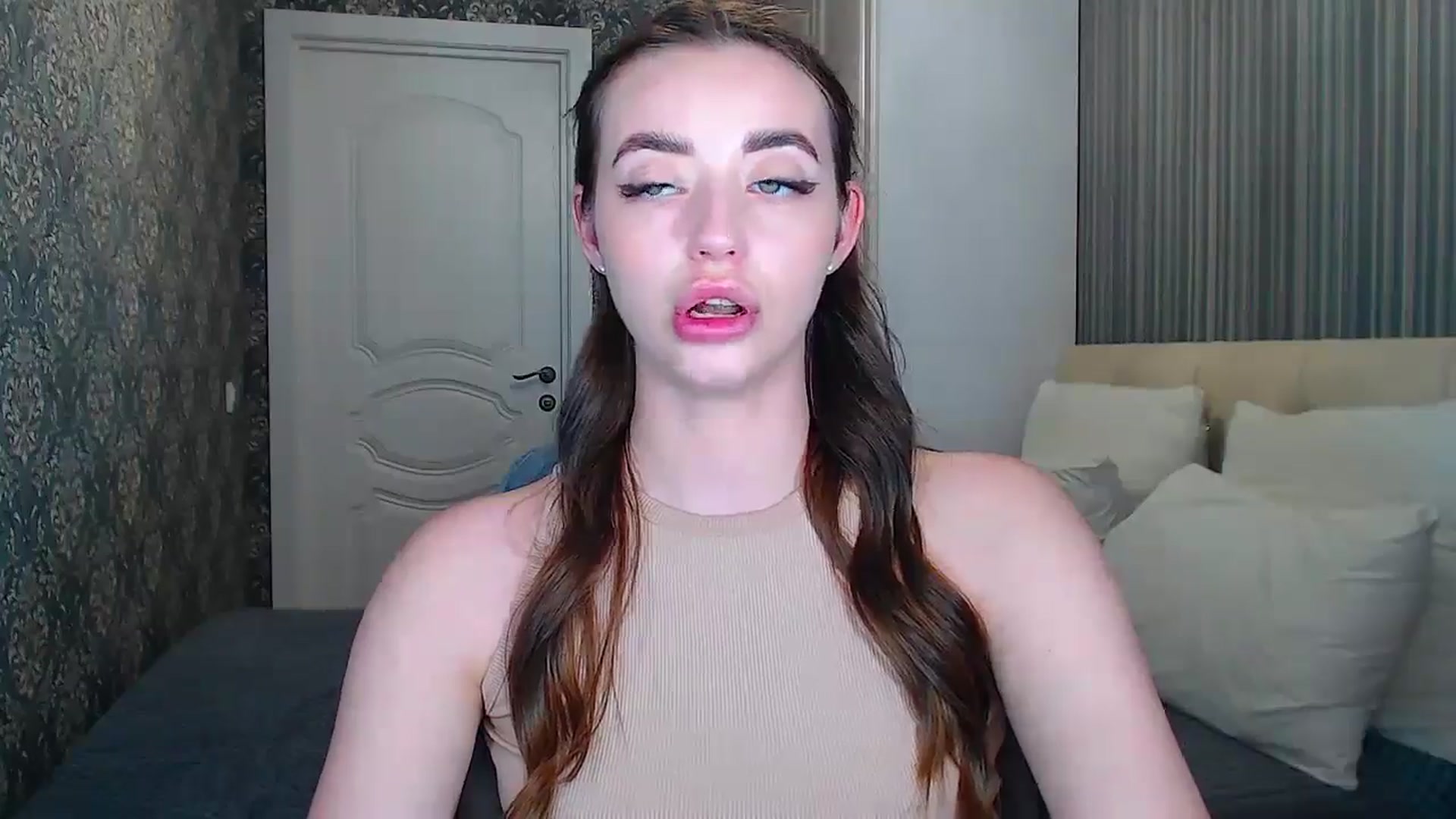 Gallery image thumbnail from EmeraldLilyyy's myfreecams stream on, 06/08/2024, 12:58 image 10 of 20