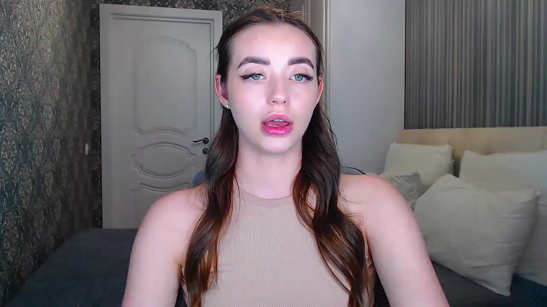 Gallery image thumbnail from EmeraldLilyyy's myfreecams stream on, 06/08/2024, 12:58 image 6 of 20
