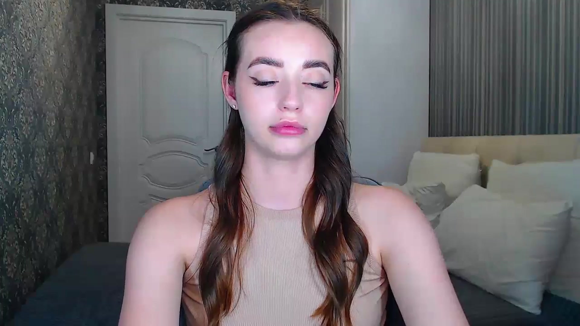 Gallery image thumbnail from EmeraldLilyyy's myfreecams stream on, 06/08/2024, 12:58 image 20 of 20