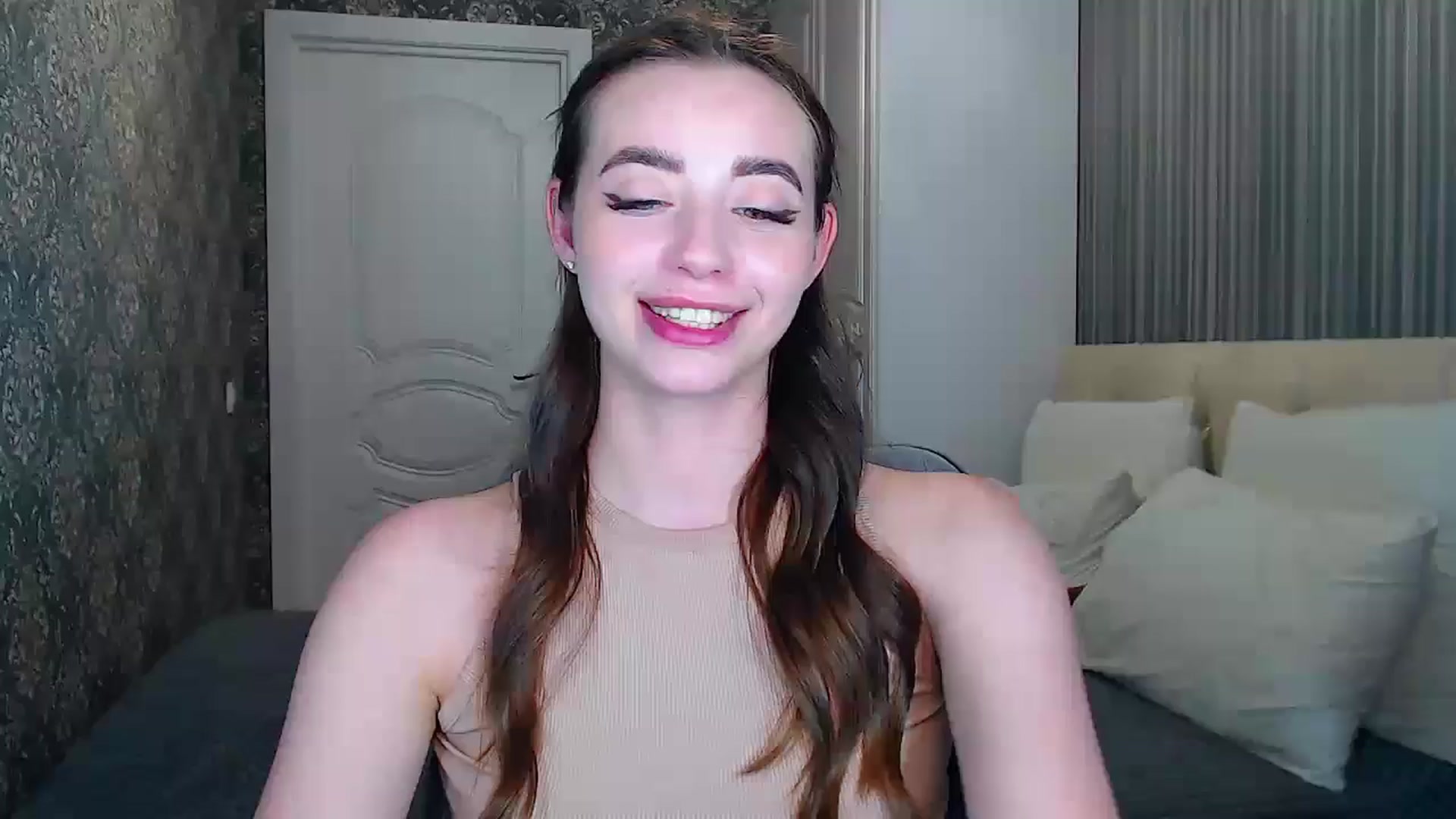 Gallery image thumbnail from EmeraldLilyyy's myfreecams stream on, 06/08/2024, 13:22 image 14 of 20