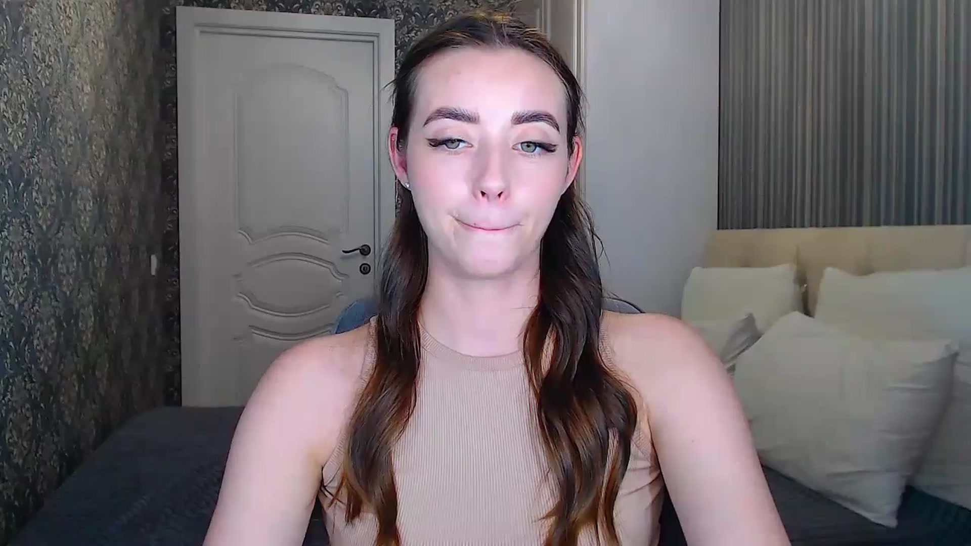 Gallery image thumbnail from EmeraldLilyyy's myfreecams stream on, 06/08/2024, 13:22 image 9 of 20